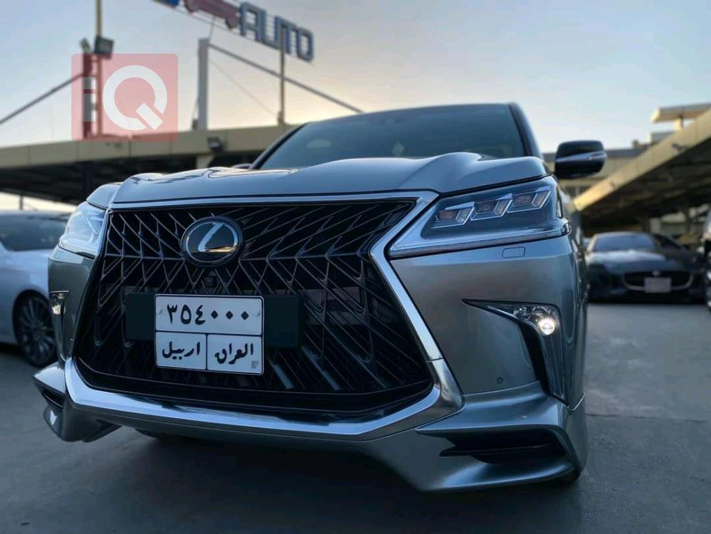 Lexus LX